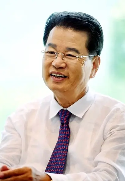 권혁운 IS동서그룹 회장. 사진=IS동서 제공