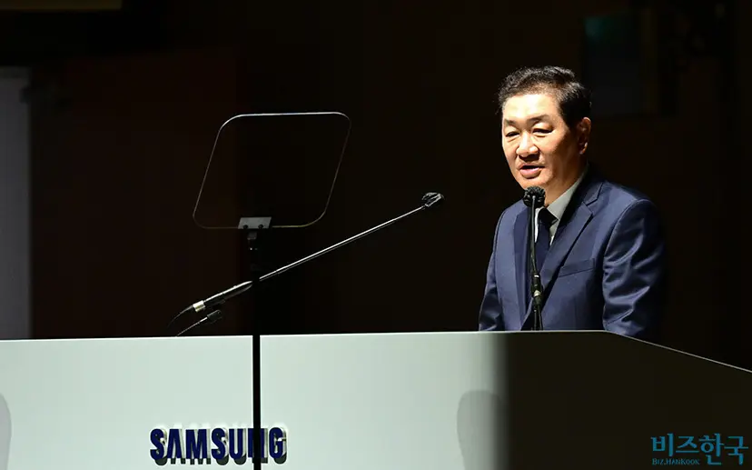 한종희 삼성전자 부회장이 3월 19일 오전 경기 수원시 수원컨벤션센터에서 열린 삼성전자 제56기 정기 주주총회에 참석해 발언을 하고 있다. 사진=박정훈 기자