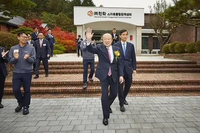 김승연 한화그룹 회장이 2024년 11월 한화 보은사업장을 방문한 모습. 사진=한화그룹 제공