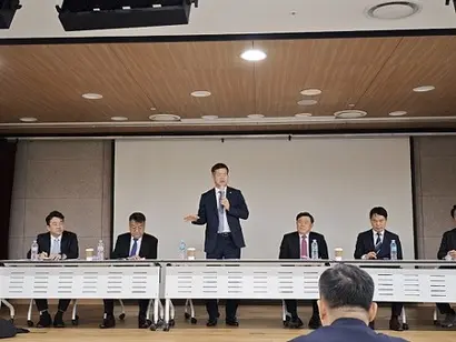 석종건 방위사업청장 지난 4월 3일 경기도 판교 제2테크노벨리에서 열린 대드론산업회 간담회에서 발언하고 있다. 사진=김민석 제공