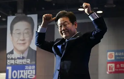 이재명 후보는 첨단산업에 대한 대규모 투자와 기술혁신을 통해 세계 경제 주도권 경쟁에서 선도적 위치를 확보하려 하며, 이를 통해 장기적이고 구조적인 성장 동력을 마련하려는 목표를 세웠다. 또한 공공의료, 방산, 문화, 농업, 자본시장 등 다양한 분야에서 사회 전반의 산업 구조를 개편해 경제 체질을 강화하고, 경제 성장의 과실이 보다 넓게 사회 전체로 확산되도록 하겠다는 방향성을 제시하고 있다. 사진=국회공동취재단