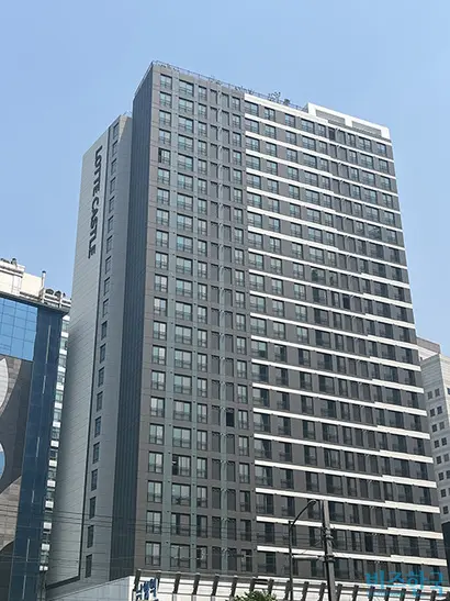 롯데건설이 서울 용산구 길월동 일대에 공급한 청년안심주택 ‘용산 남영역 롯데캐슬 헤리티지’ 전경. 사진=한승구 인턴기자