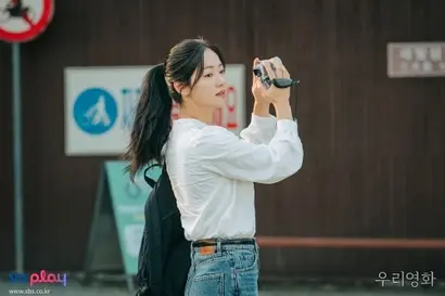 제하가 아버지의 영화를 리메이크하기로 결심하며 알게 된 시한부 환자 자문의 이다음. 아프기 전부터 배우를 꿈꾸던 이다음은 영화 주인공 오디션을 통해 주연을 거머쥔다. 사진=SBS 제공