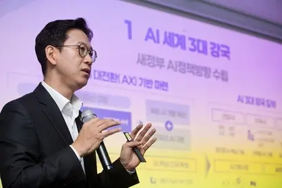 배경훈 과학기술정보통신부 장관이 12일 오후 서울 종로구 HJ비즈니스센터에서 열린 기자간담회에서 발언하고 있다. 사진=과학기술정보통신부 제공