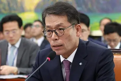 2023년 국정감사에 출석해 질의에 답변하고 있는 김성태 IBK기업은행장. 사진=박은숙 기자