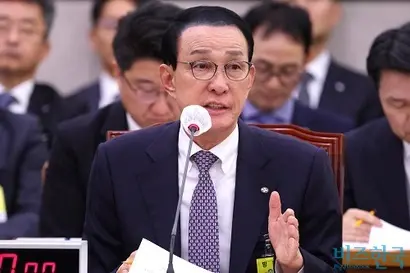 노동진 수협중앙회장이 27일 국회 농림축산식품해양수산위원회에서 열린 국정감사에서 질의에 답하고 있다. 사진=박은숙 기자