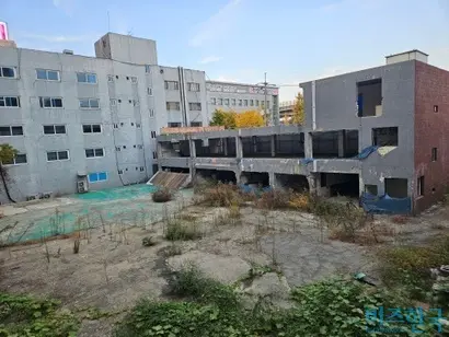 피플바이오가 890억 원 상당의 부동산을 양수하고 270억 원의 전환사채를 발행하는 방식으로 자본잠식 위기에서 벗어날 전망이다. 다만 이 과정에서 620억 원의 부채를 떠안게 돼 재무 건전성을 위해서는 장기적 대안이 필요할 것으로 보인다. 사진=최영찬 기자