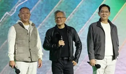 젠슨 황 엔비디아 최고경영자(가운데)와 이재용 삼성전자 회장(오른쪽), 정의선 현대차그룹 회장이 지난달 30일 서울 강남구 코엑스에서 열린 엔비디아 지포스 게이머 페스티벌에 참석하고 있다. 사진=사진공동취재단