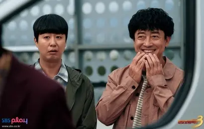 무지개 운수의 정비 엔지니어인 박 주임(왼쪽)과 최 주임. 허당처럼 보이지만 실상은 못 만드는 게 없는 핵심 멤버들로, 특유의 ‘티키타카’로 웃음을 담당한다. 사진=SBS 제공