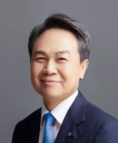 진옥동 신한금융그룹 회장이 2026년 3월 취임할 차기 대표이사 회장의 최종 후보로 선정됐다. 사진=신한금융그룹 제공
