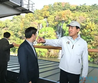 11월 6일 서대문구 홍제천에서 진행된 ‘홍제폭포 복합문화센터 개관식’에 참석한 오세훈 서울시장. 사진=서울특별시 제공