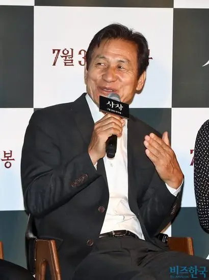 국민배우 안성기가 지난 5일 비호지킨 림프종 투병 끝에 별세했다. 재발하거나 1차치료에 실패하면 생존율은 20%대로 낮아지는 비호지킨 림프종을 극복하기 위해 최근 글로벌 제약사들은 면역항암제를 출시하고 있다. 사진=비즈한국DB