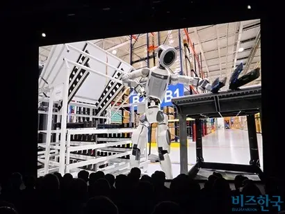 현대차그룹은 공장에서 로봇의 기능과 활용도를 입증하고 이를 바탕으로 물류, 건설, 에너지 분야에 확대한다는 구상이다. 사진=강은경 기자