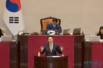 지난달 15일 오전 서울 여의도 국회 본회의에서 2차 종합특검법안이 상정되자 천하람 원내대표가 무제한 토론(필리버스터)를 신청해 토론을 하고 있다. 사진=이종현 기자