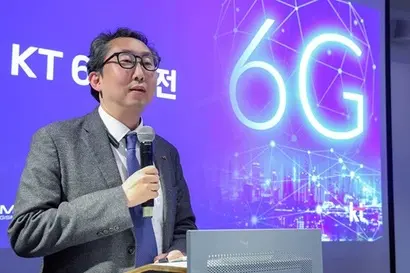 2일 ‘KT 네트워크 전략 및 지능형 인프라’ 간담회에서 이종식 KT 미래네트워크연구소장(전무)가 발언하는 모습. 사진=KT