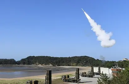 중동 전쟁과 관련 K-방산 관련 보도 경쟁이 치열해지면서 검증되지 않은 추측성 보도가 난무하다. 특히 UAE에서 천궁-2를 한국 민간인이 운용했다는 식의 주장은 사실이 아닌 것으로 확인됐는데도 빠르게 확산되고 있다는 점에서 문제가 심각하다. 천궁2 발사장면. 사진=LIG넥스원 제공